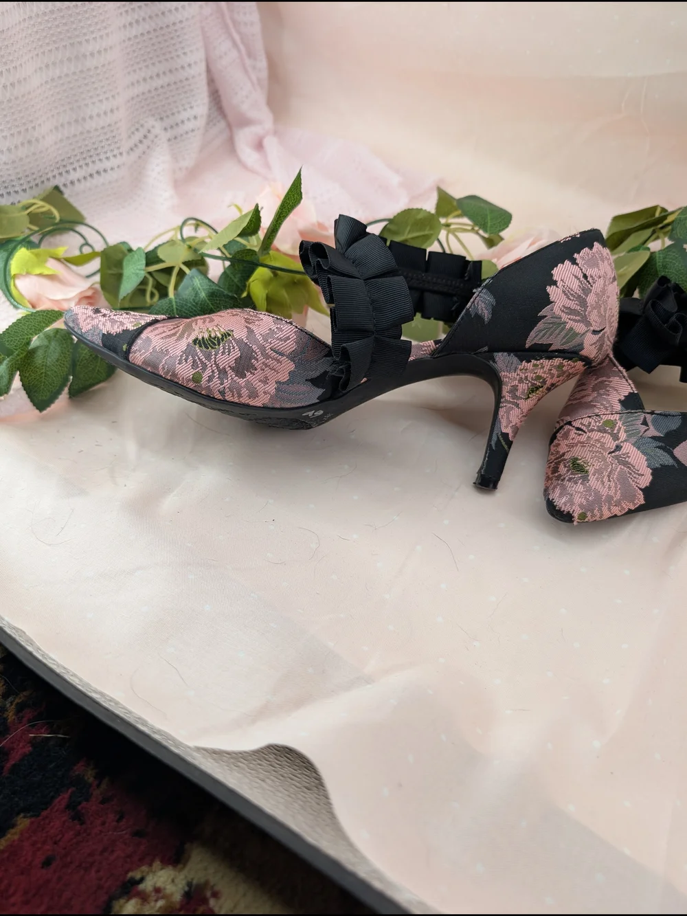 Floral Pointed-Toe Ribbon Ankle-Strap Heels in Pink and Black - Picture 3 of 5